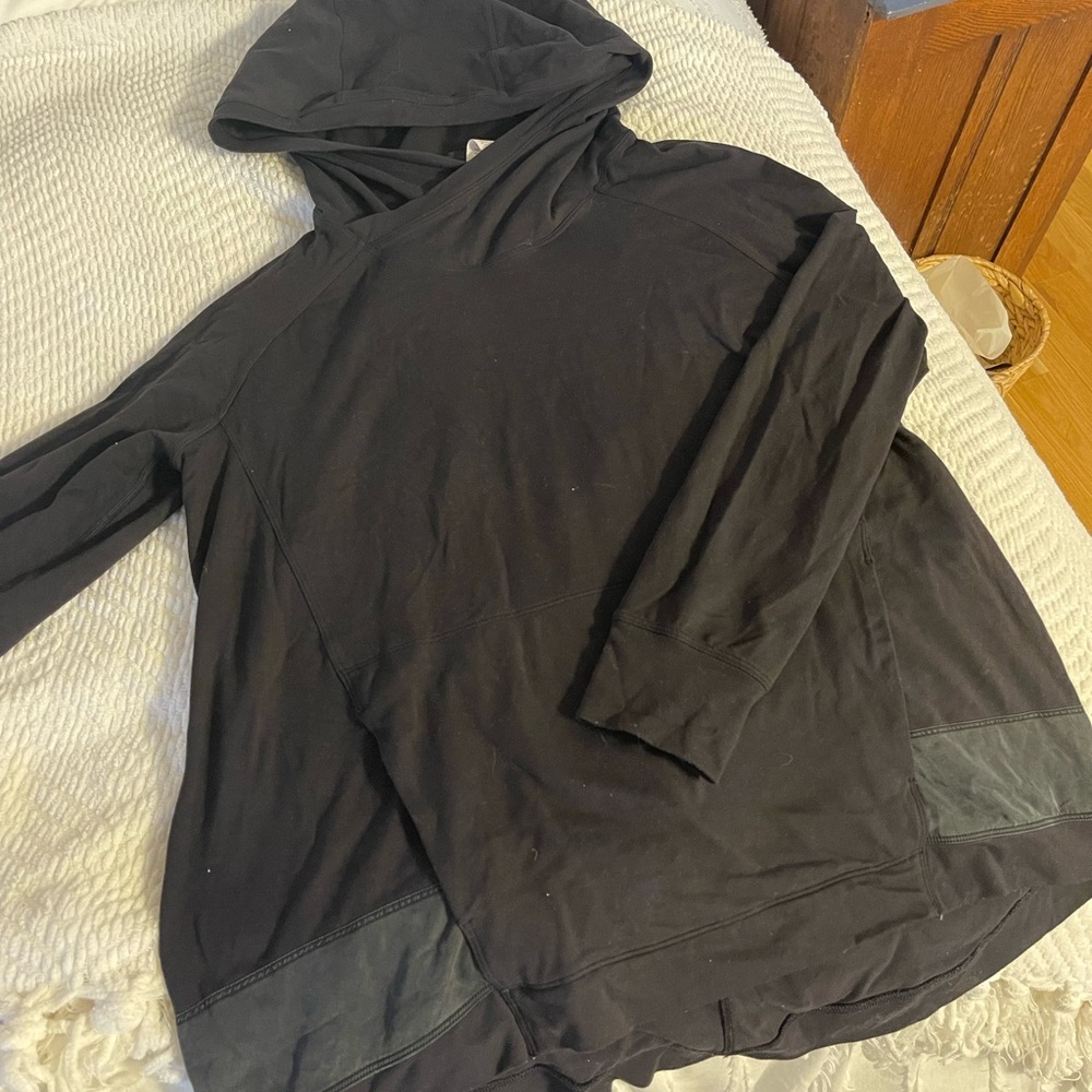 Lululemon thin hooded sweatshirt